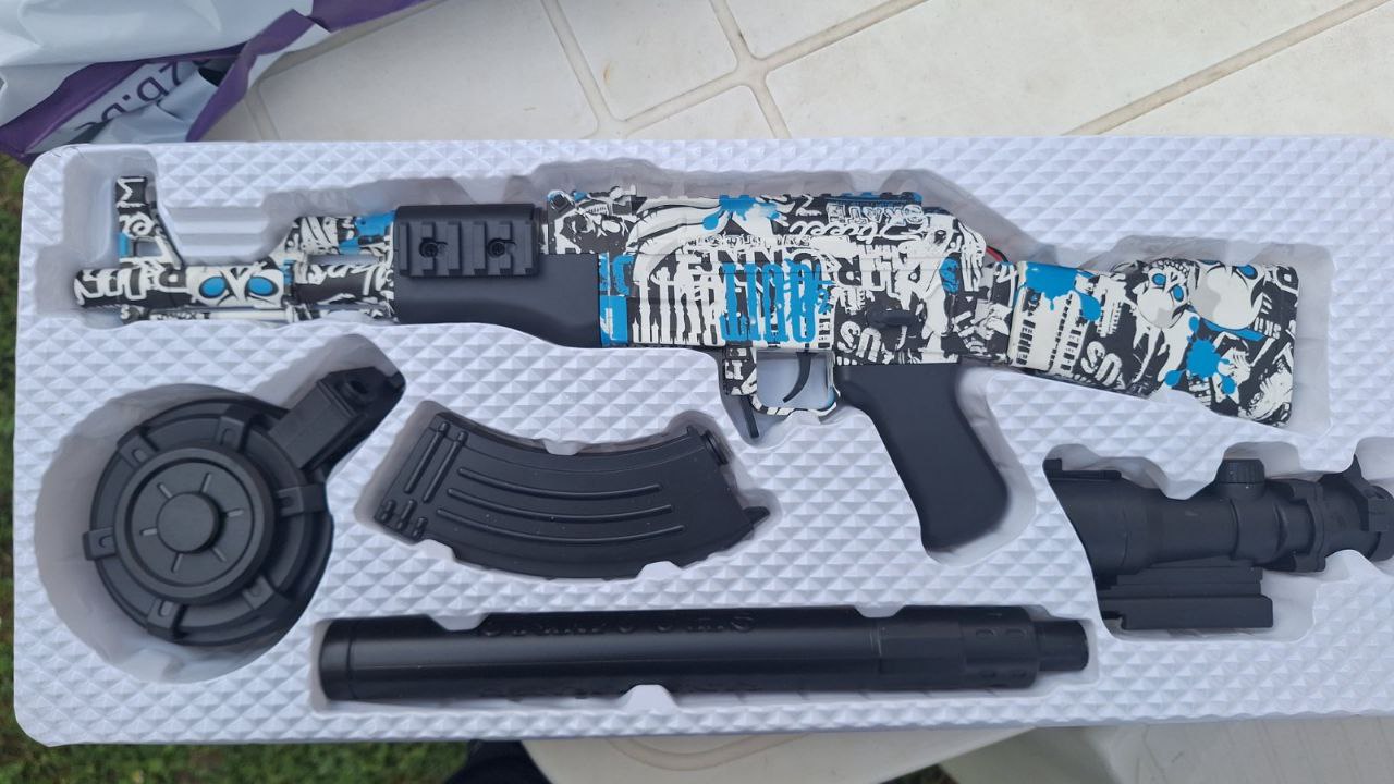 Moćna Igračka za Djecu: AK-47 Blaster + 10 000 gel kuglica GRATIS